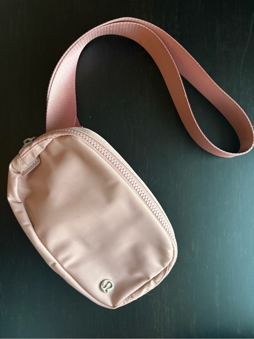 lululemon athletica Blush Pink Crossbody Everyday Belt Bag - Picture 4 of 5